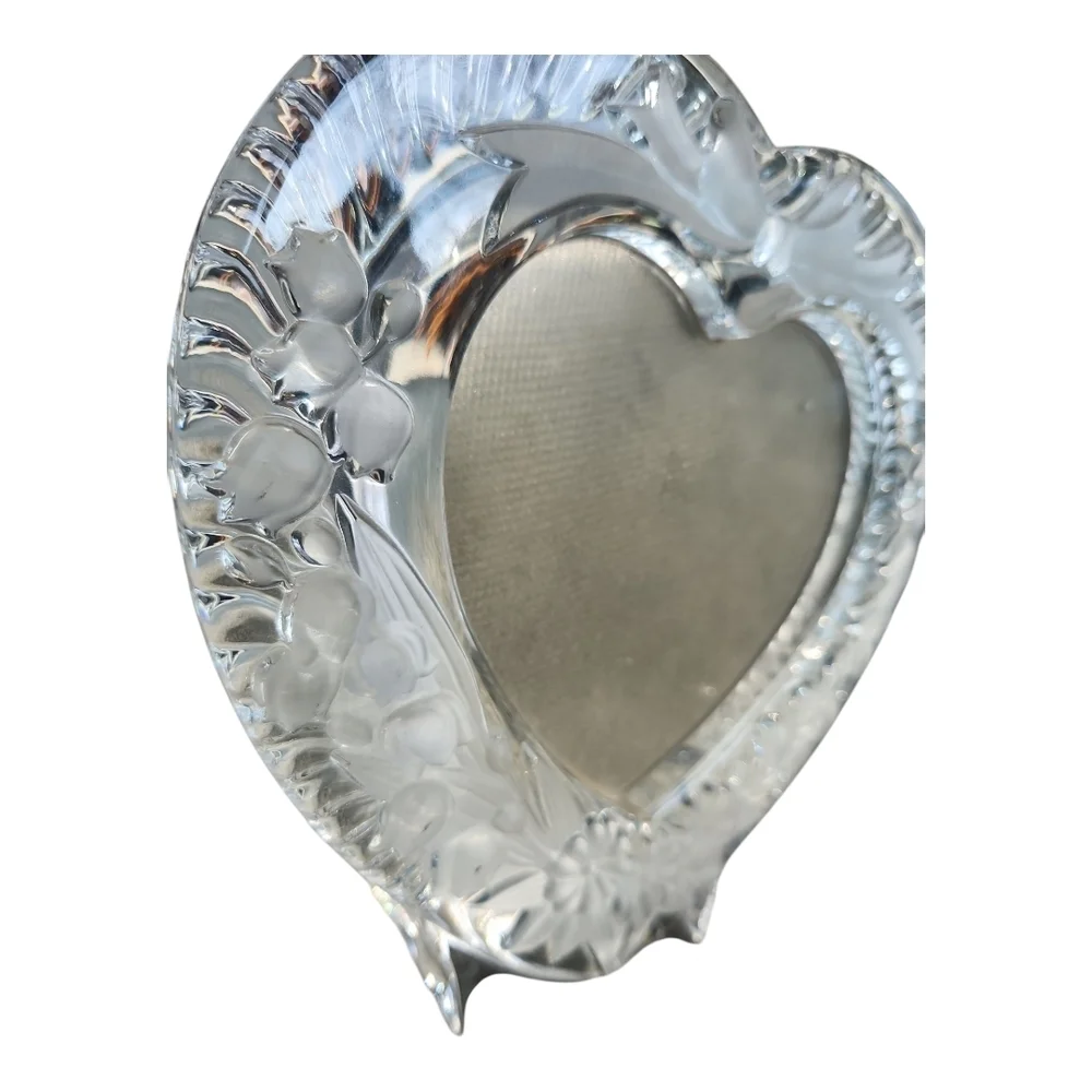 Home Beautiful Japan Heart Shaped Glass Photo Frame – 5x5 Floral Bow Design